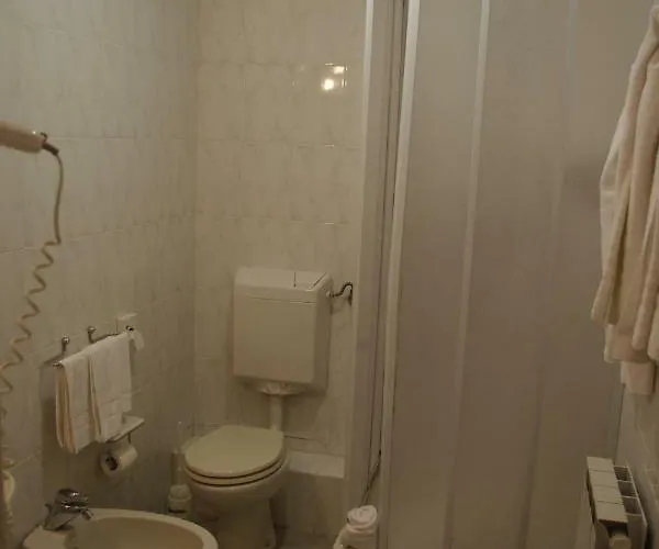 Veronica B&B 카스텔누오보베라덴가